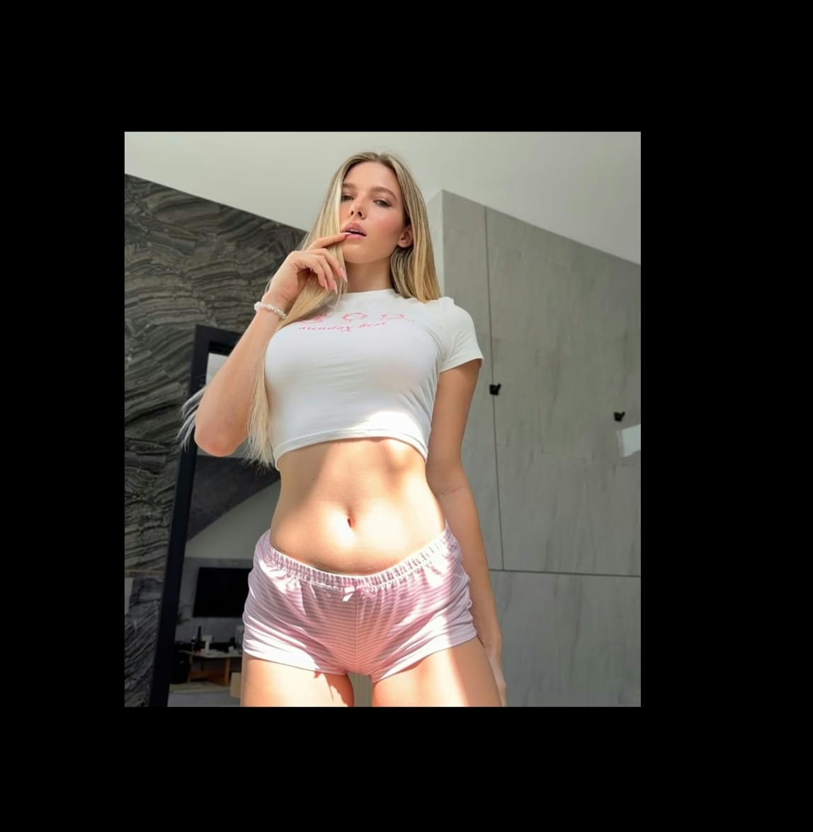 Esenyurt eve otele rezindans gelen tesettürlü İPEK ESCORT BAYAN